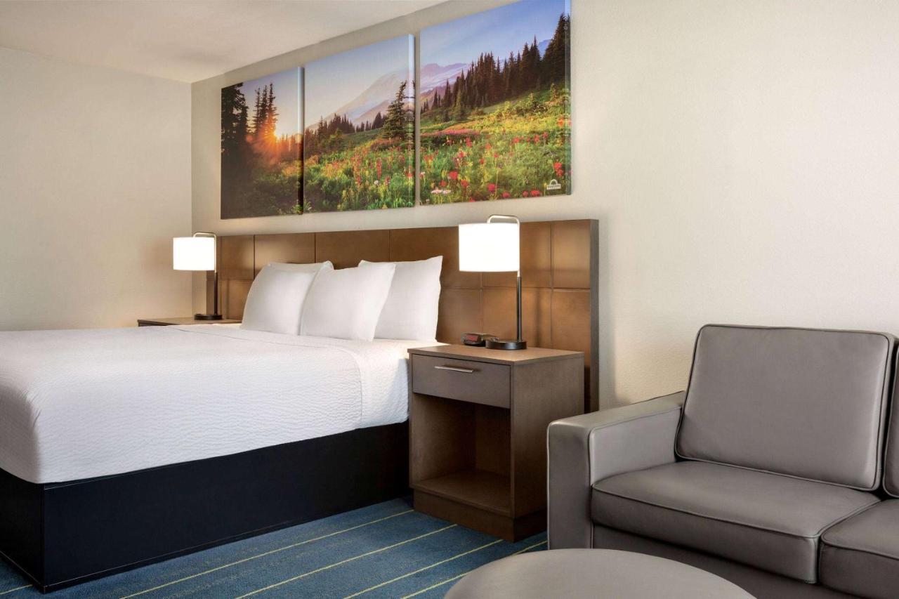 Days Inn & Suites By Wyndham Anaheim At Disneyland Park Exteriér fotografie