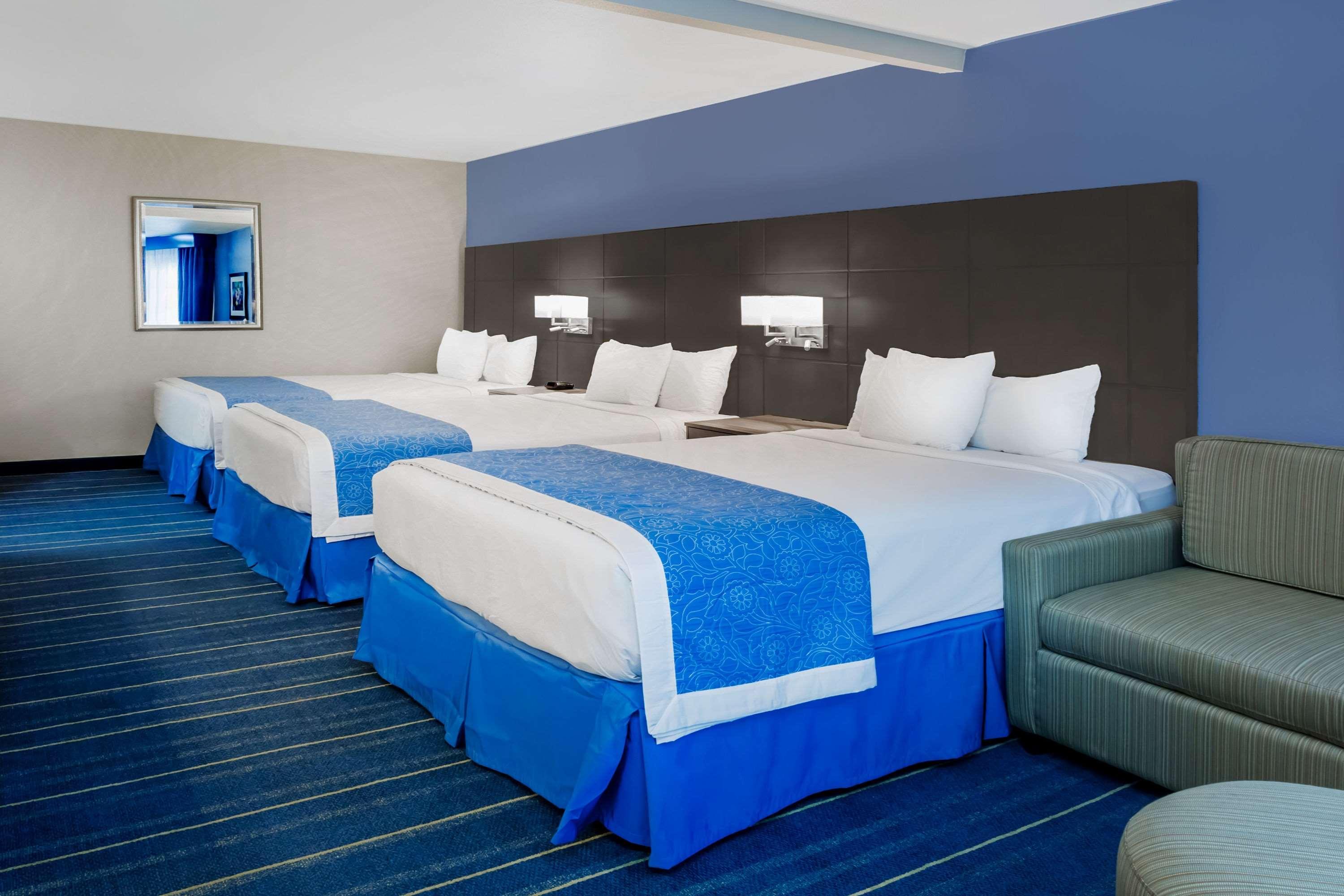 Days Inn & Suites By Wyndham Anaheim At Disneyland Park Exteriér fotografie