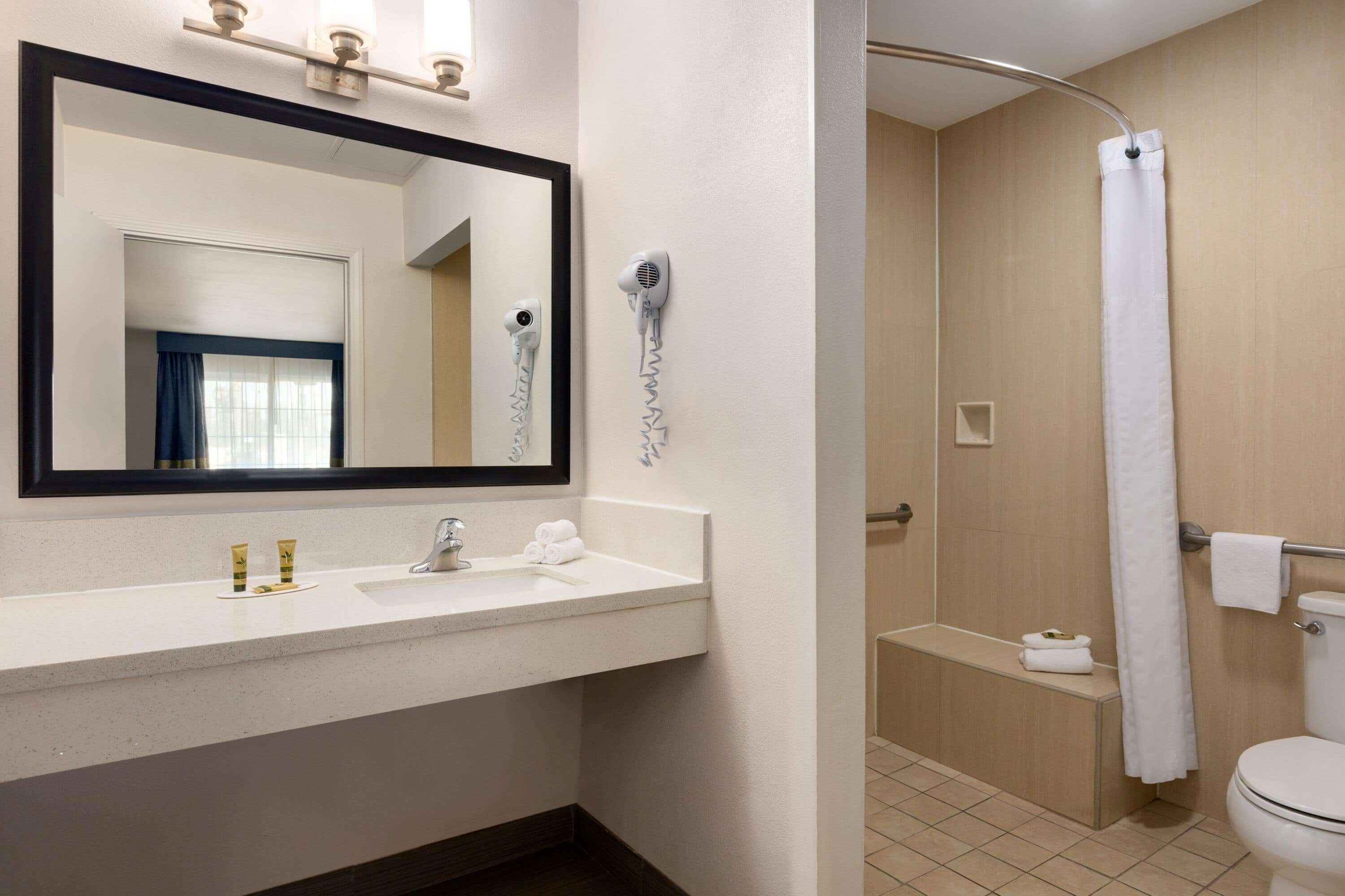 Days Inn & Suites By Wyndham Anaheim At Disneyland Park Exteriér fotografie