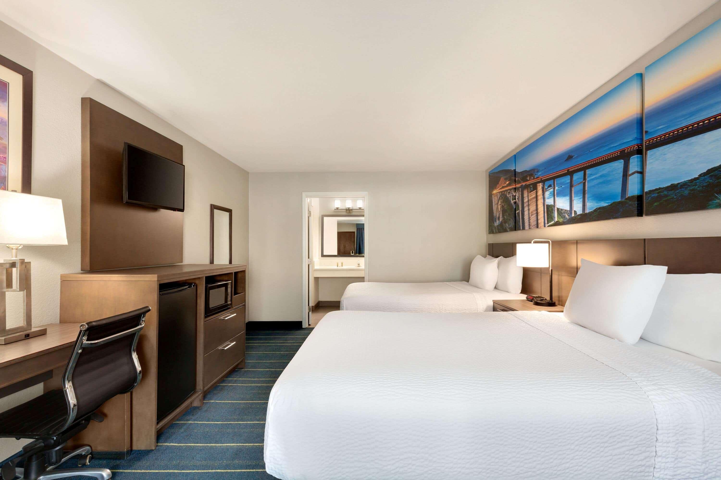 Days Inn & Suites By Wyndham Anaheim At Disneyland Park Exteriér fotografie